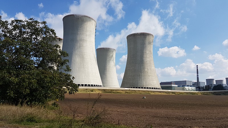 Dukovany, betonové oplocení